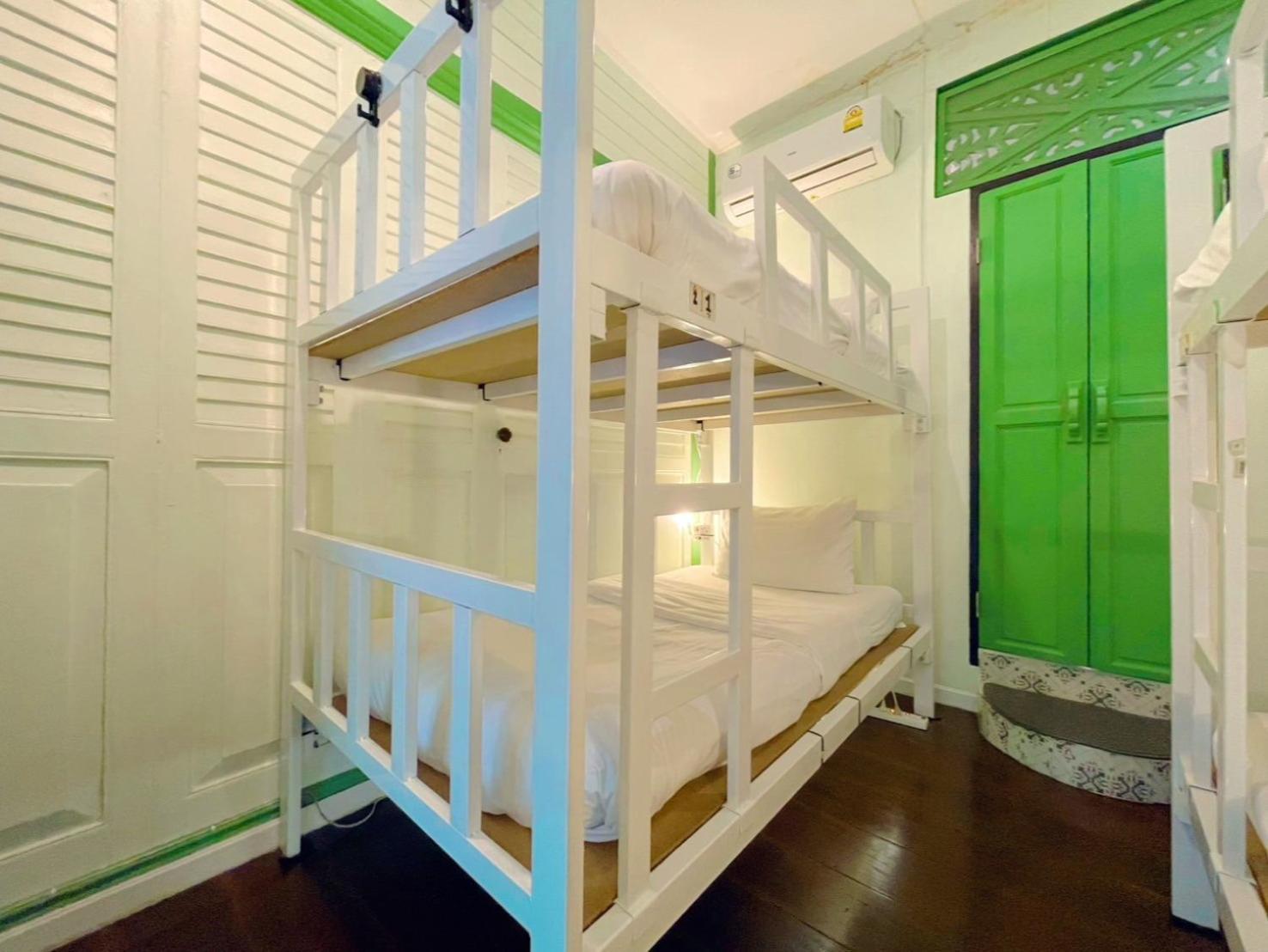 Green Teak House Бангкок Екстер'єр фото