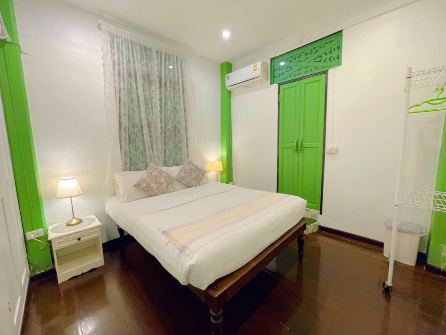 Green Teak House Бангкок Екстер'єр фото