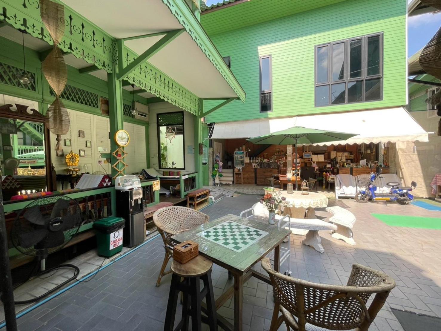 Green Teak House Бангкок Екстер'єр фото