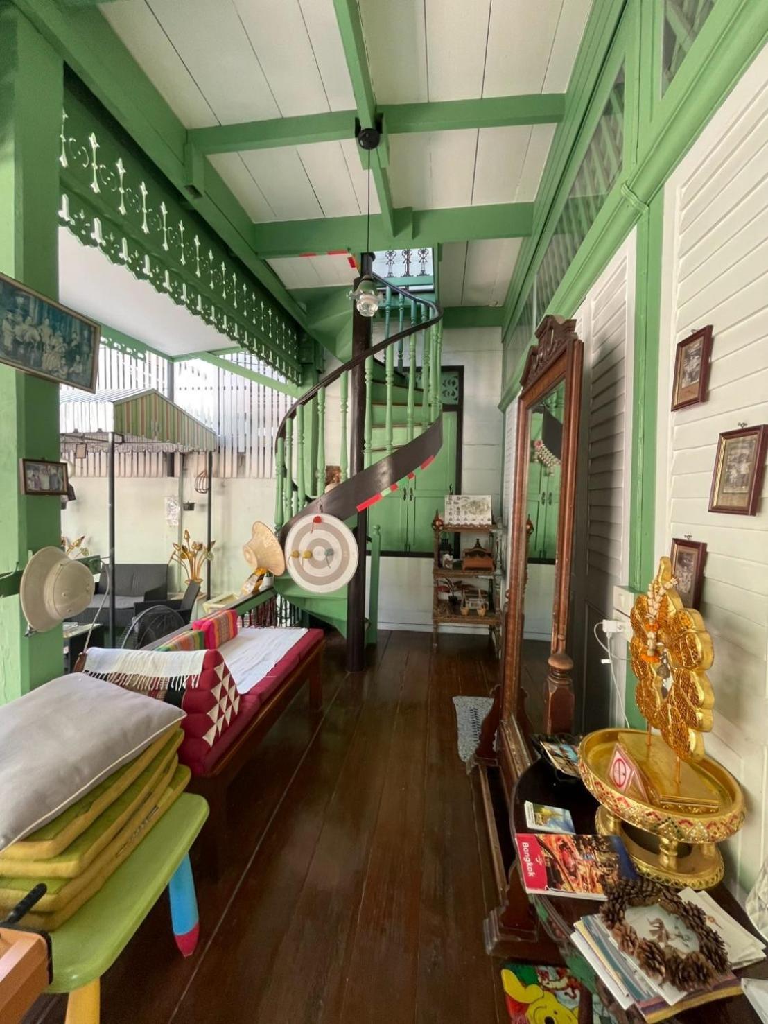 Green Teak House Бангкок Екстер'єр фото