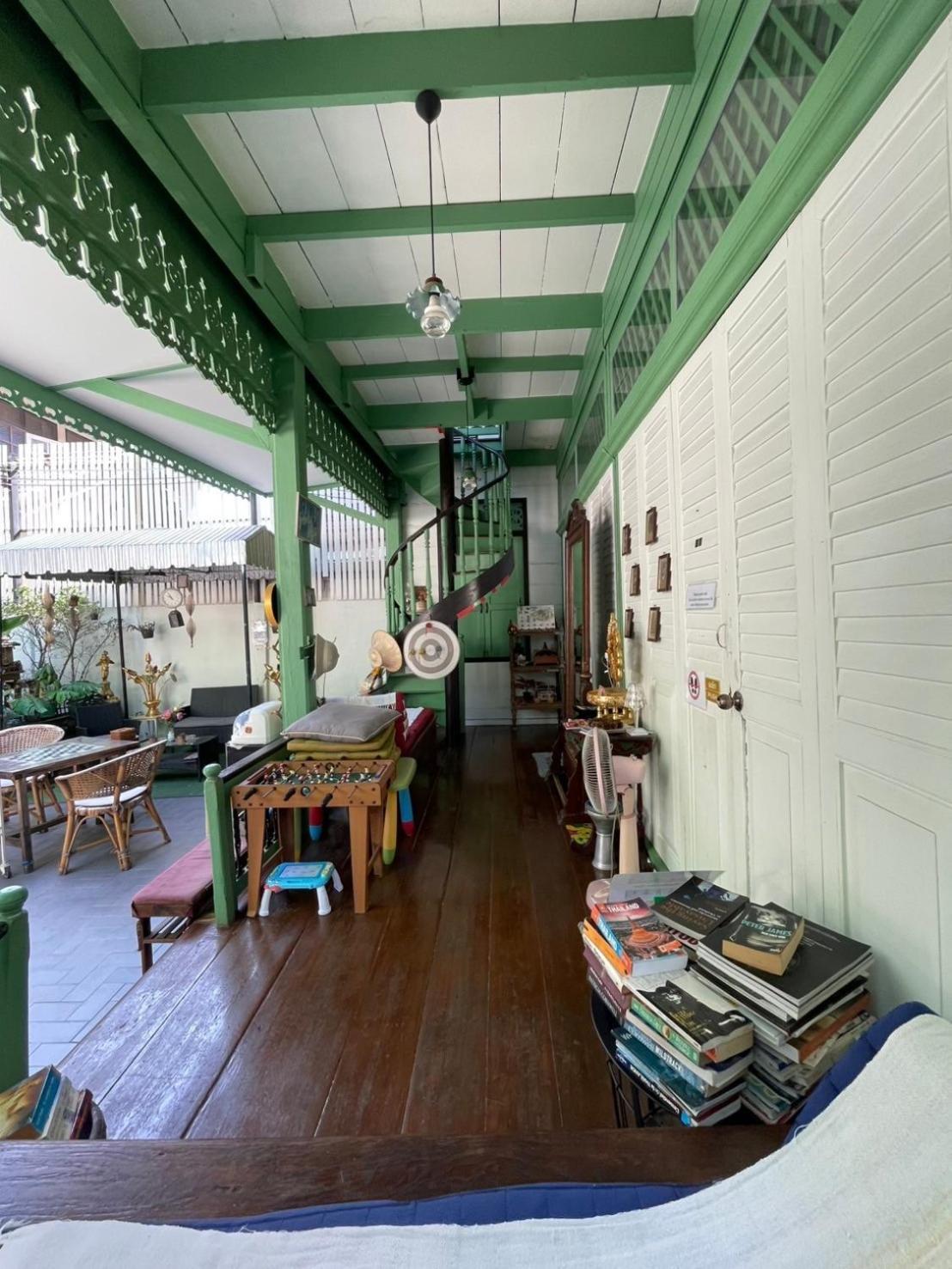 Green Teak House Бангкок Екстер'єр фото