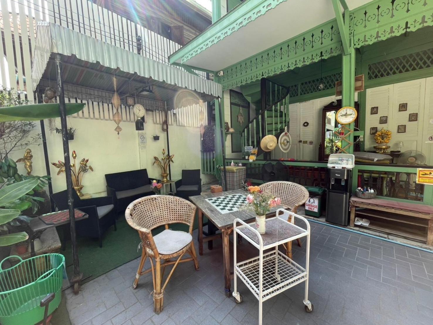 Green Teak House Бангкок Екстер'єр фото