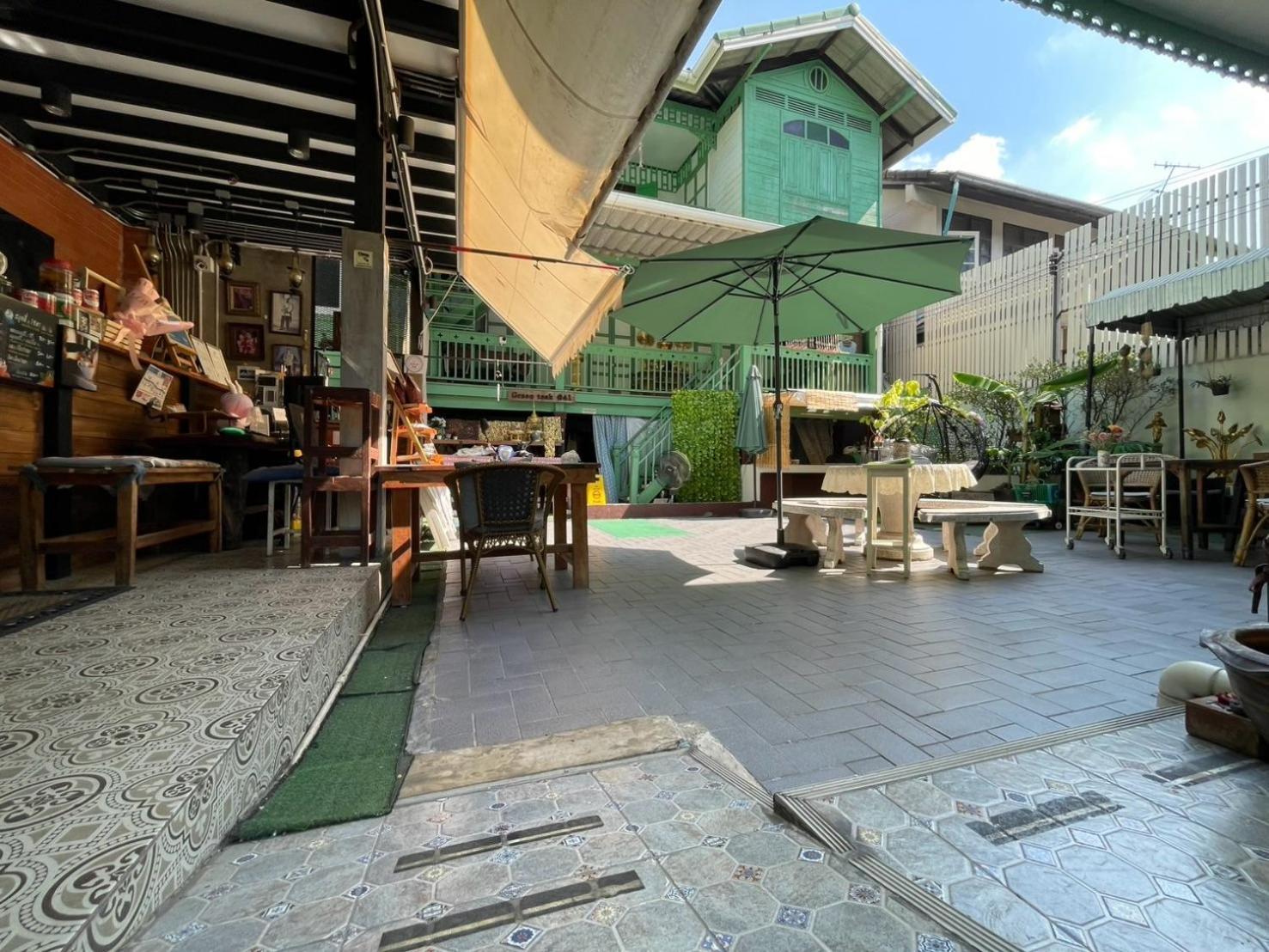 Green Teak House Бангкок Екстер'єр фото