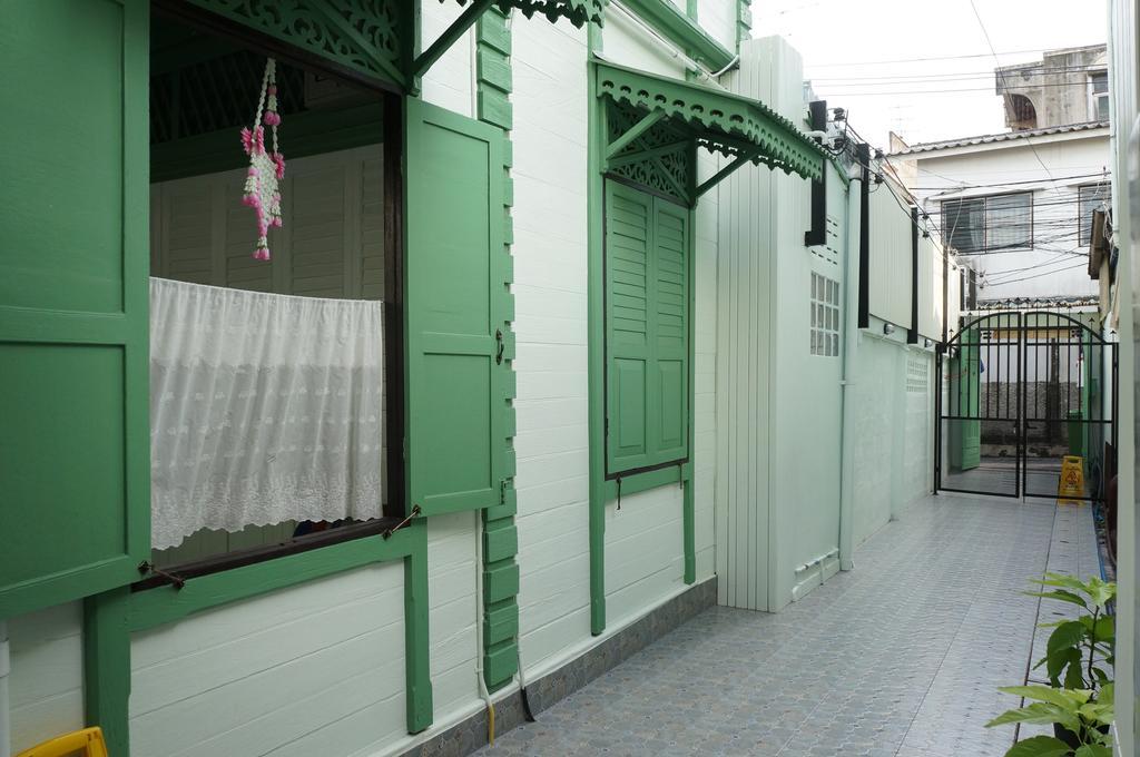 Green Teak House Бангкок Екстер'єр фото