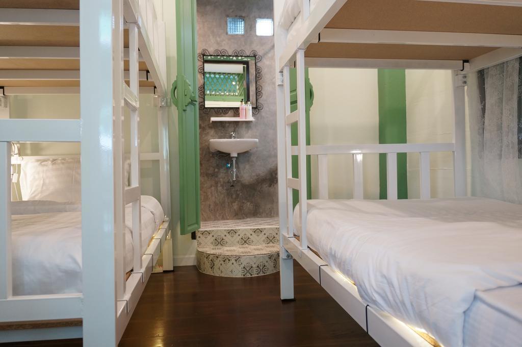 Green Teak House Бангкок Екстер'єр фото
